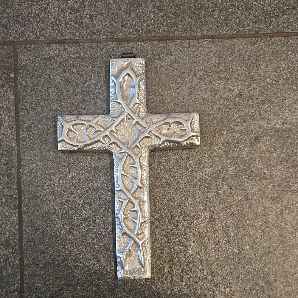 Intricate Silver Cross Decor